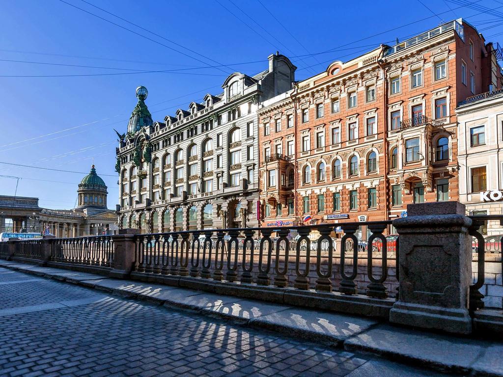 Friends By The House Of Books Hotel Saint Petersburg Exterior photo